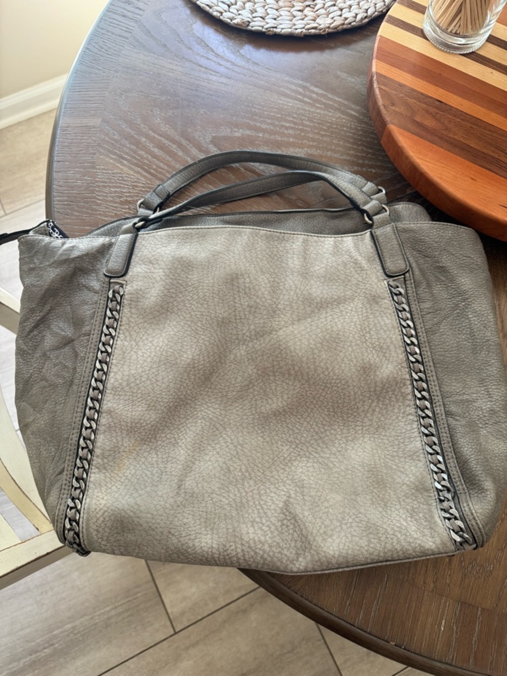 Gray Women's Tote Bag with Chain Trim - by Urban Expressions